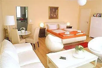 City Holiday Apartments Berlin 0*,