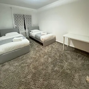  Homestay Rego Park United States