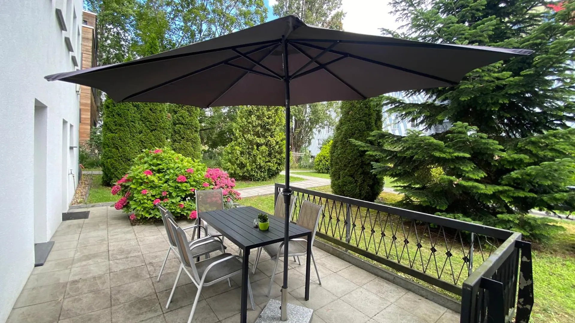 City Holiday Apartments Берлин
